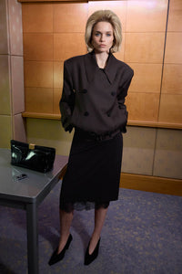 Front view CAMILLA AND MARC Tari Short Trench in Dark Khaki styled on Abbey Lee.