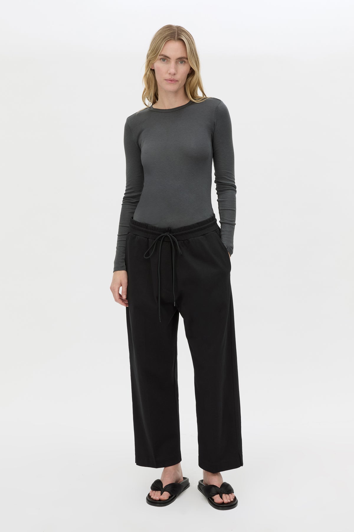 Front view CAMILLA AND MARC Beau Tapered Crop Pant in Black with elasticated waistband.