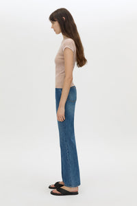Side view CAMILLA AND MARC Elara rib logo tee in rosewood.