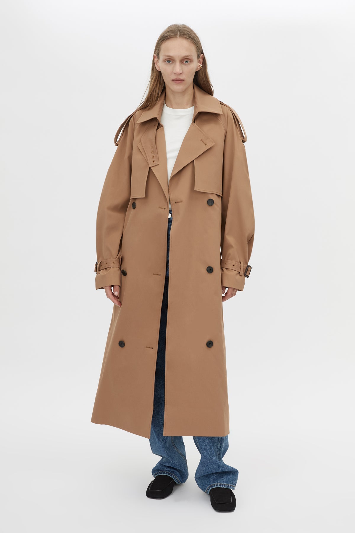 Front View CAMILLA AND MARC Nelle trench coat in toffee twill fabrication with an oversized fit.