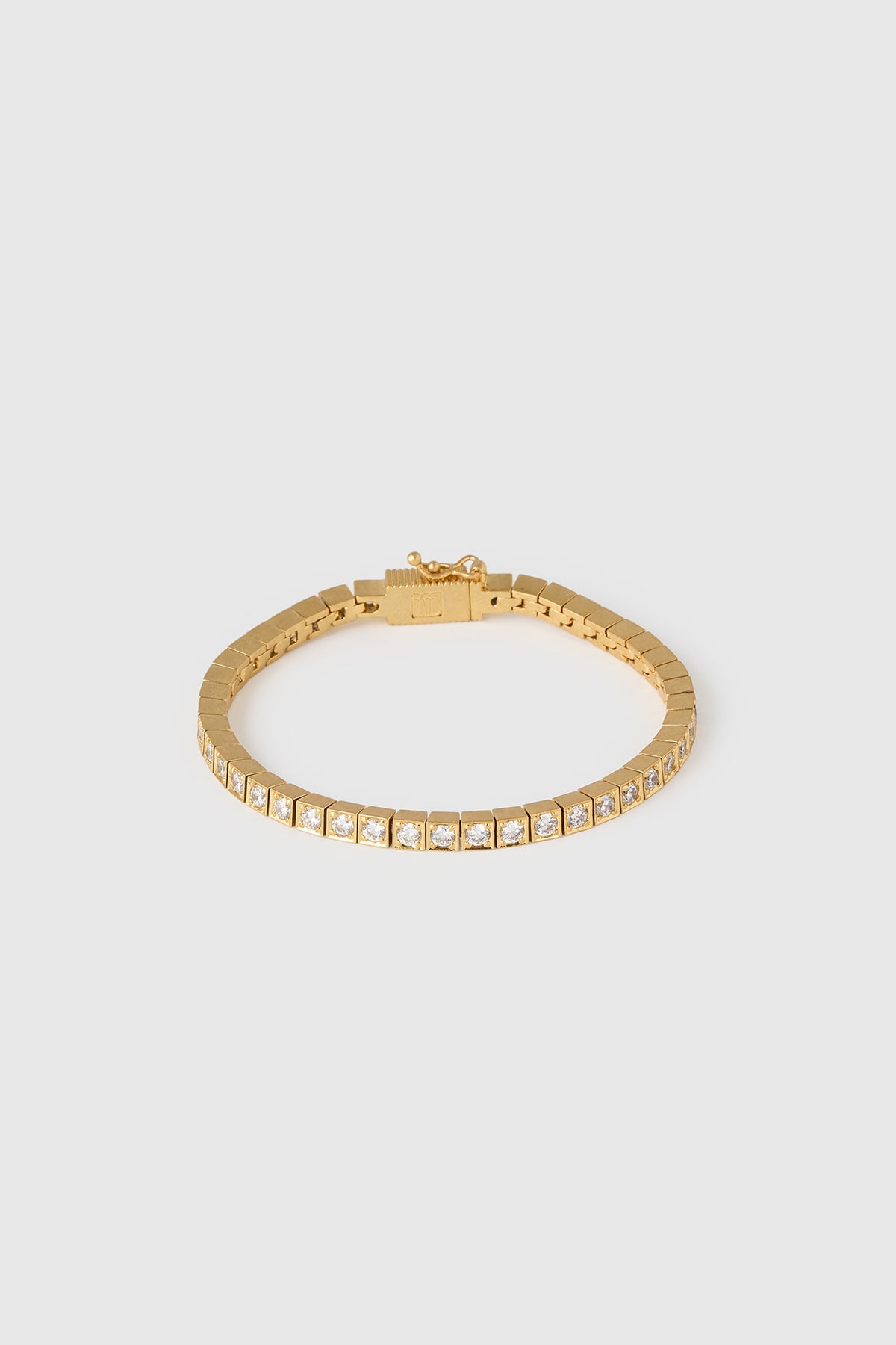 Front view CAMILLA AND MARC Sloane Bracelet in Gold finished with 18k gold plating.