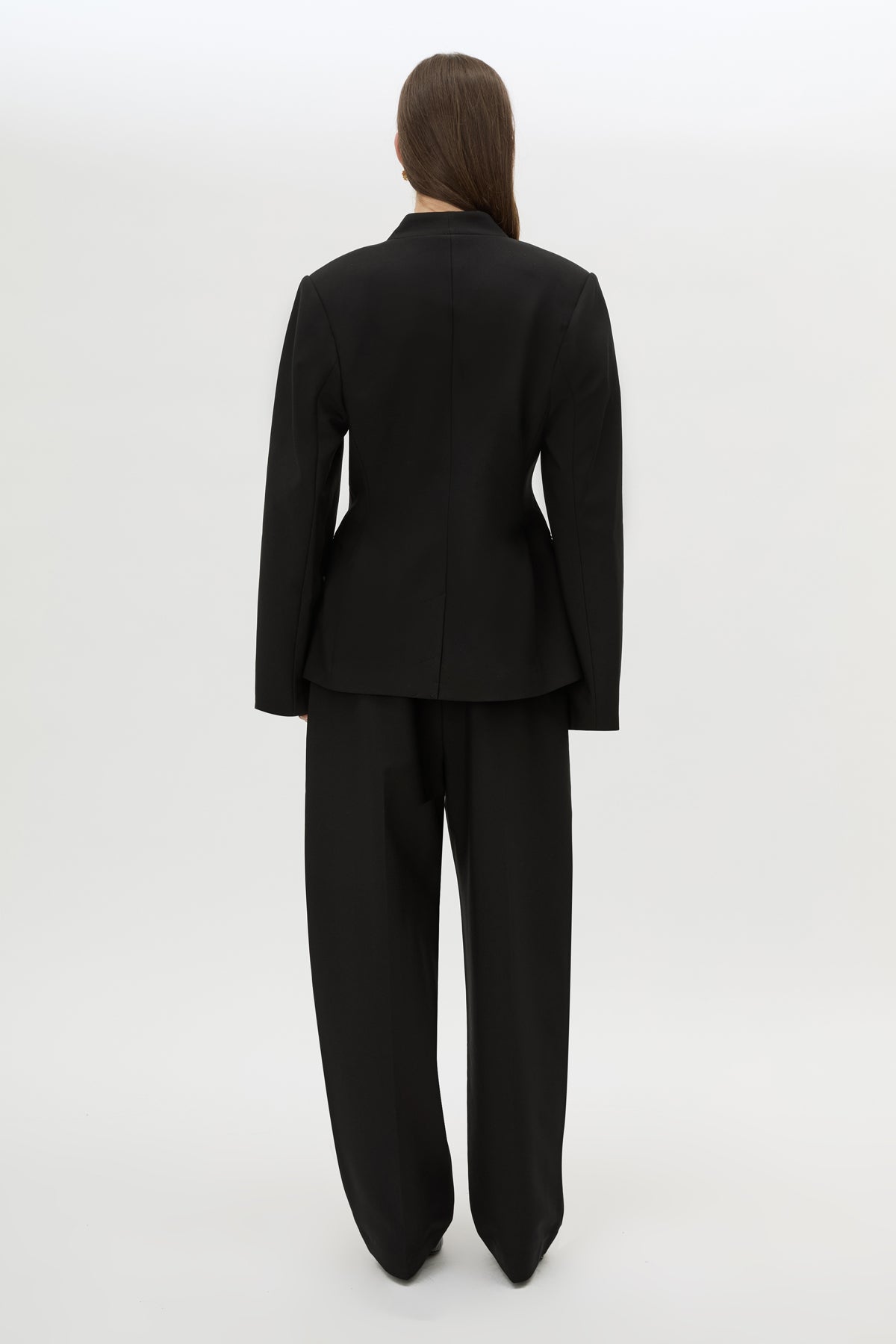 Back view CAMILLA AND MARC Tala Fitted Collarless Blazer in Black with single‑breasted closure, curved sleeves 
