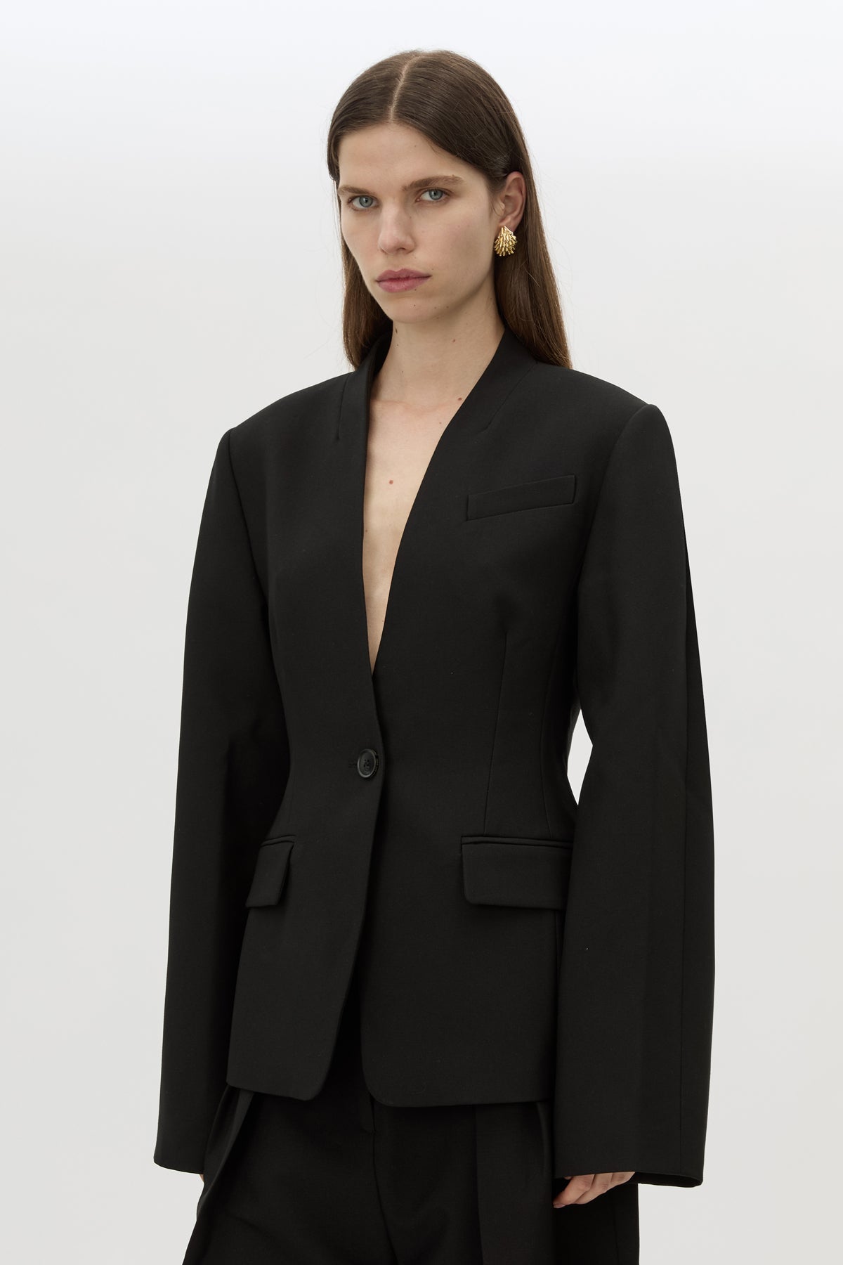 Cropped view CAMILLA AND MARC Tala Fitted Collarless Blazer in Black with single‑breasted closure, curved sleeves 